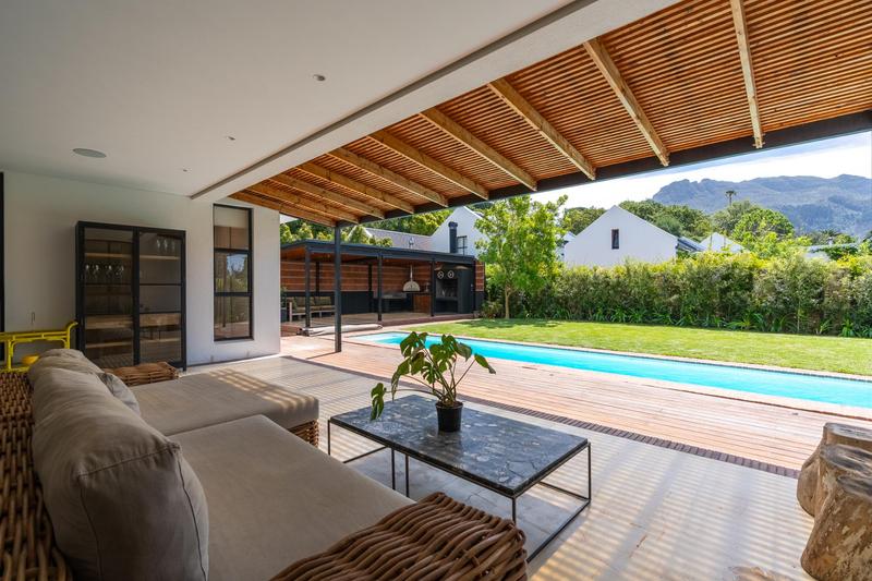 To Let 6 Bedroom Property for Rent in Constantia Western Cape